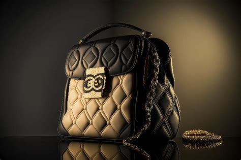 Come riconoscere una borsa Chanel originale: 5 trucchi per 